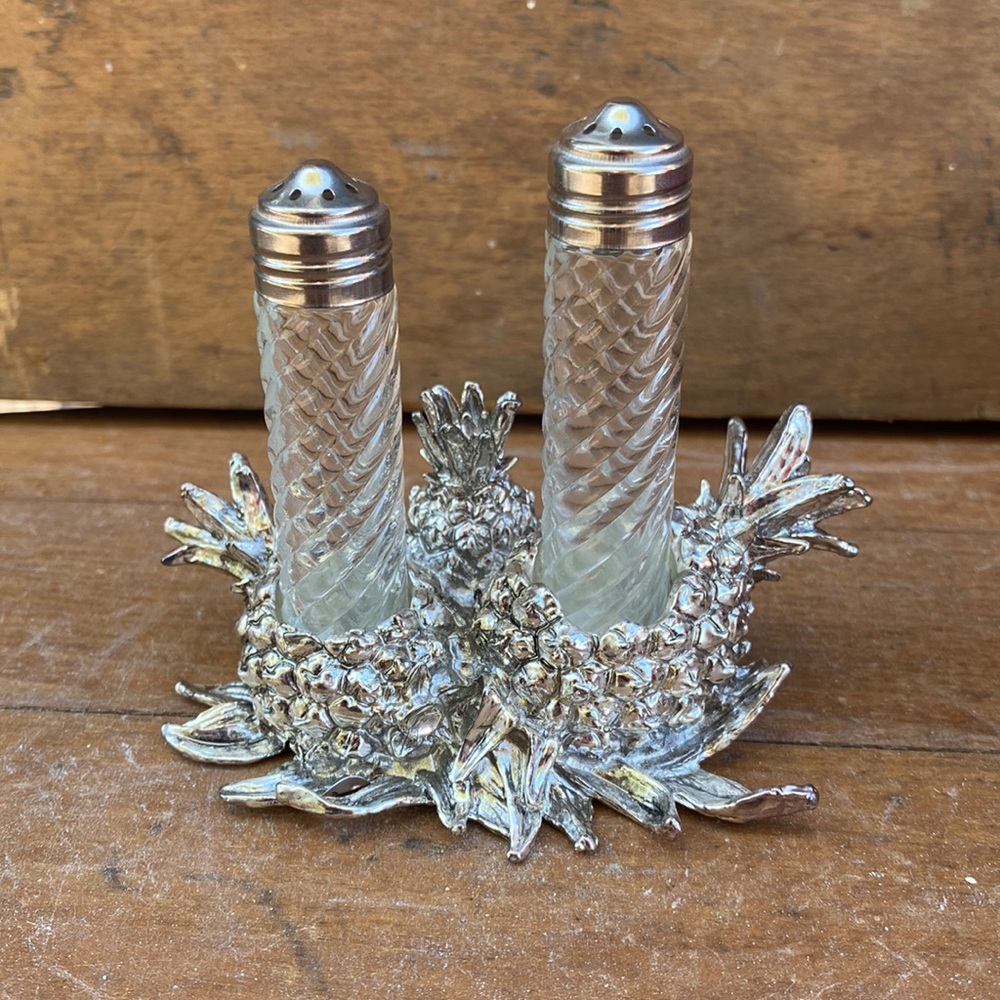 Arthur Court Pineapple Salt & Pepper shakers & Stand